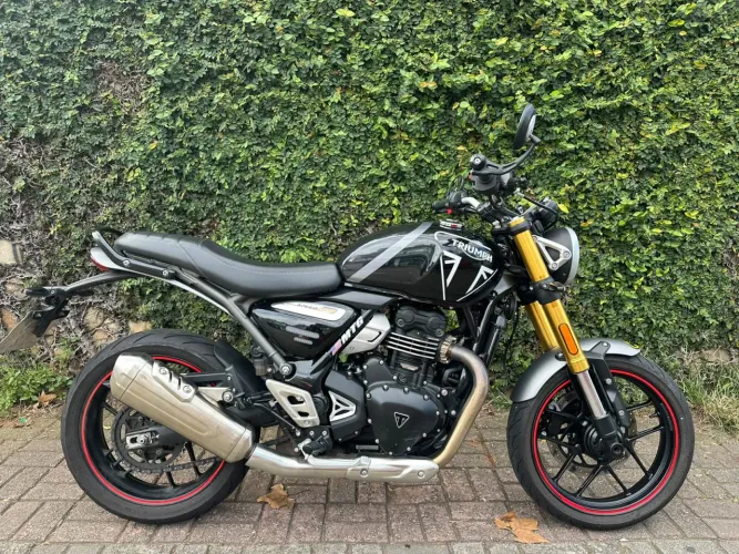 Triumph 2025/2024