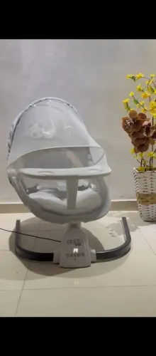 Cadeirinha de bebe elétrica