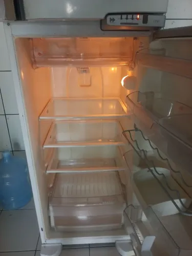 Geladeira Brastemp Frost Free BRM 42 378 litros