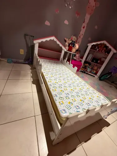 Cama Infantil + Colchão + Casinha 