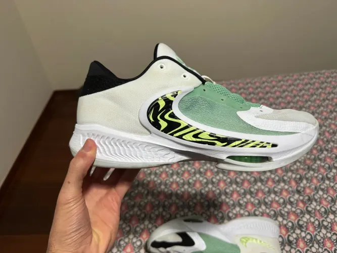 Tênis Nike Zoom Freak 4