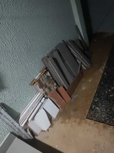 Recortes de porcelanato e revestimento