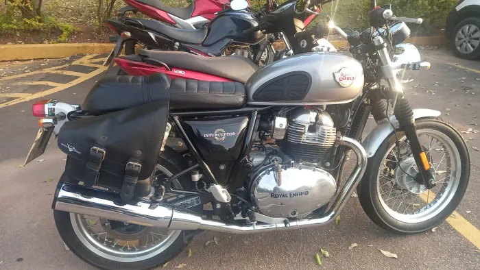 Alforges laterais com bolsas V2 Custom para Interceptor 650