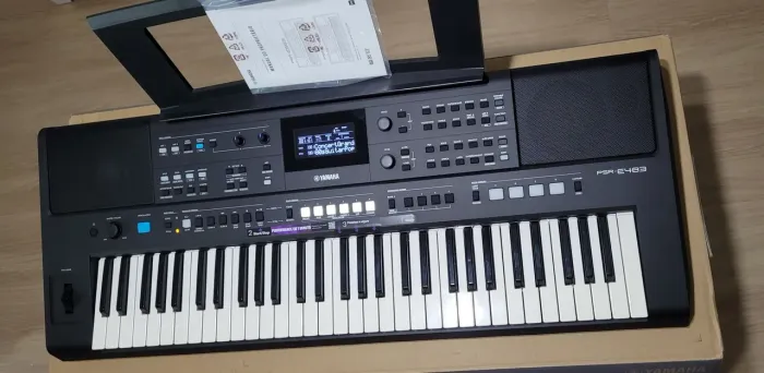 Teclado Yamaha PSR E483