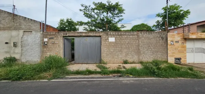Casa Térrea para venda tem 150 metros quadrados com 3 quartos em vila bandeirante - Teresi
