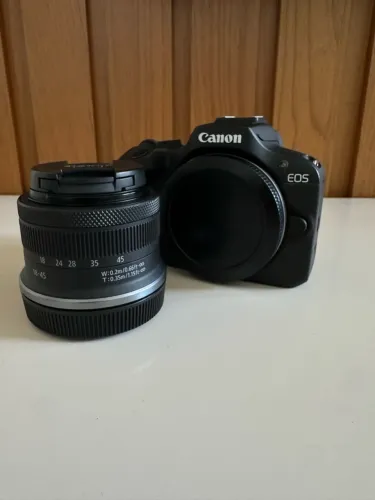 Canon R100