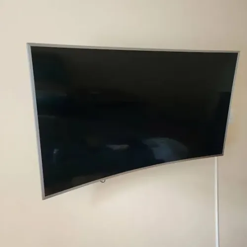 Tv usada com defeito no pix mas funcionando