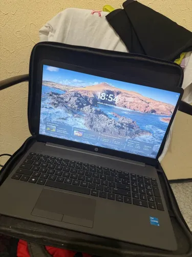 VENDO NOTEBOOK HP( Na garantia da loja)