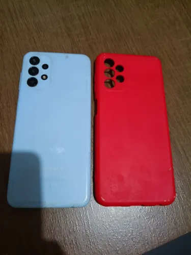 Samsung a13, 128 gigas, funciona tudo, com película e capinha.