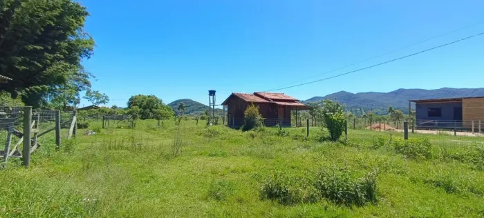Terreno à venda em Imbituba-SC, bairro Campo Duna, 376m² de área. Venha conferir essa opor