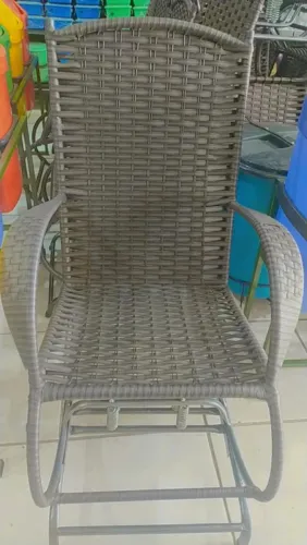 Cadeira de balanço fibra sintético 
