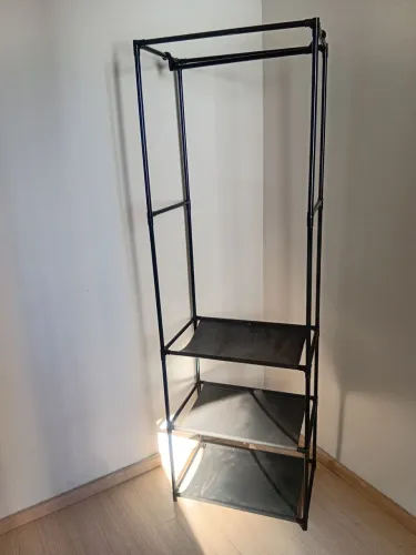 Arara de roupas de aço 20
