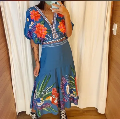 Vestido Farm. Estampa Magia da Floresta. Tamanho G