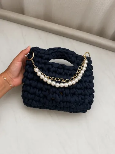 Bolsa de crochê azul marinho 