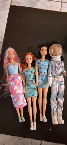 Lote 4 bonecas Barbie em perfeito estado (apenas um pouco descabeladas kkk