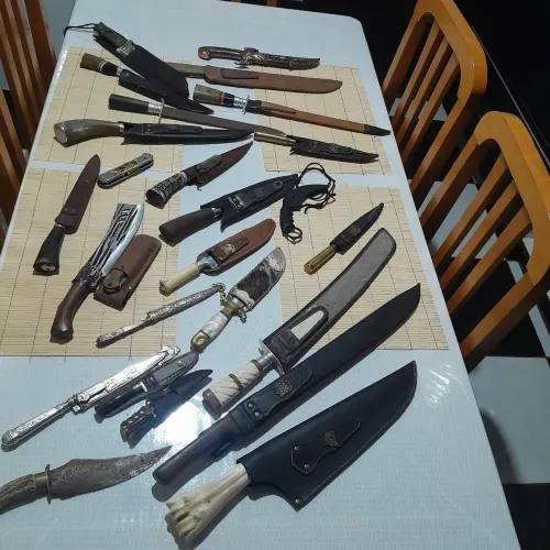 Coleção de facas artesanais