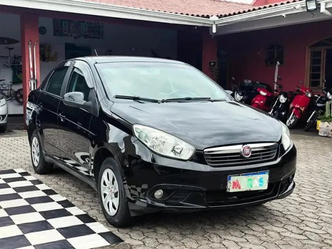 Fiat Grand Siena Tetrafuel 1.4 EVO F. Flex 8V 2014