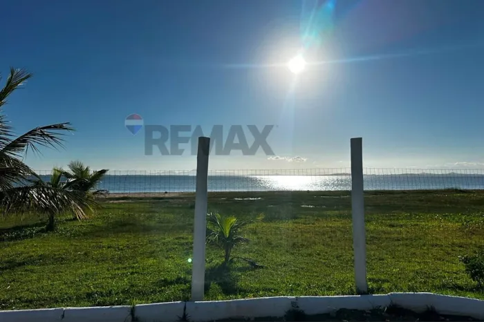 Casa de Fino Acabamento com 4 Quartos em Figueira - Arraial do Cabo