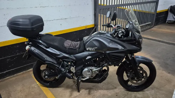 Vstrom 650 ano 2014/15 muito bem cuidada