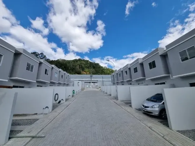 SOBRADO RESIDENCIAL em ITAJAÍ - SC, ESPINHEIROS