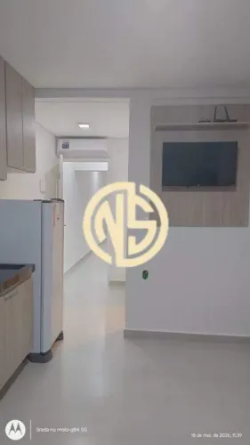 Kitnet para Aluguel no Santo Amaro (Fundo) com Varanda Gourmet 17m² | Ar Condicionado