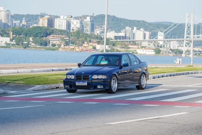 BMW 323I 2.5 24V 1998
