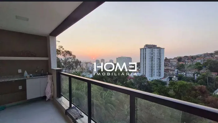 Apartamento 1 Quarto com Vaga em Niterói | Porteira Fechada | Varanda com Cortina de Vidro