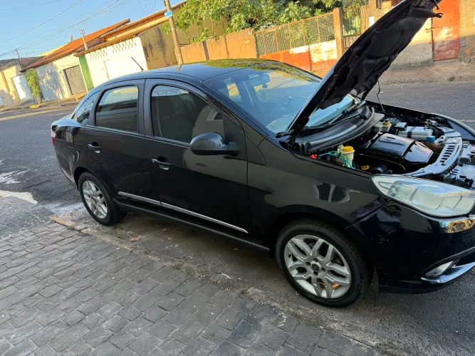 Fiat Grand Siena Essence Dual. 1.6 Flex 16V 2012