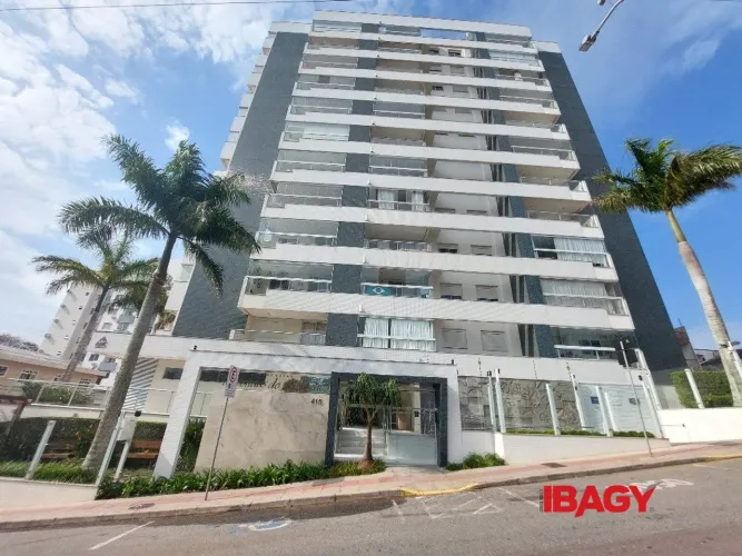 Excelente Apartamento 3 dormitório(s) em Barreiros - São José