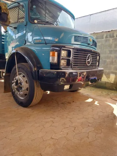 Caminhao Mercedes-Benz 1317 ano 1986