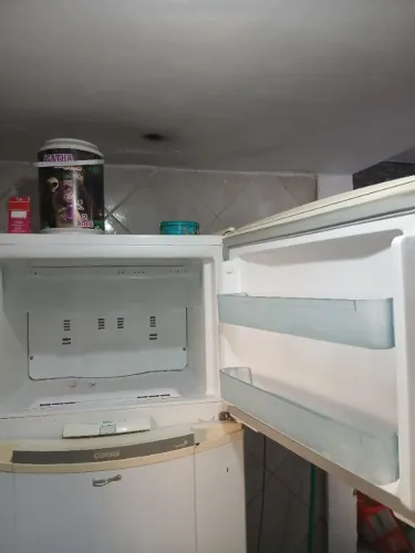 Consul Frost Free 300 L -  47 L freezer + 253 L refrigerador)