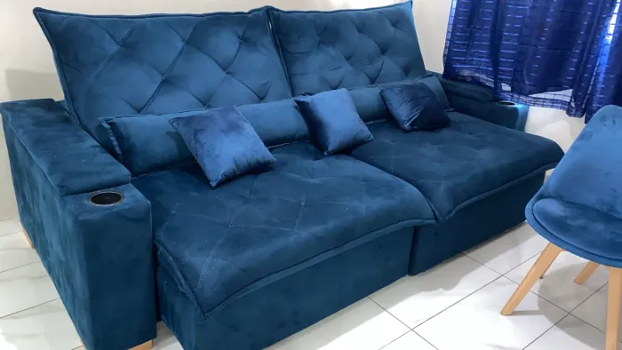 Sofá retrátil e reclinável + conjunto de cadeira