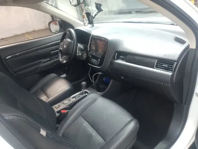 Mitsubishi Outlander 2.0 16V 160cv Aut. 2016