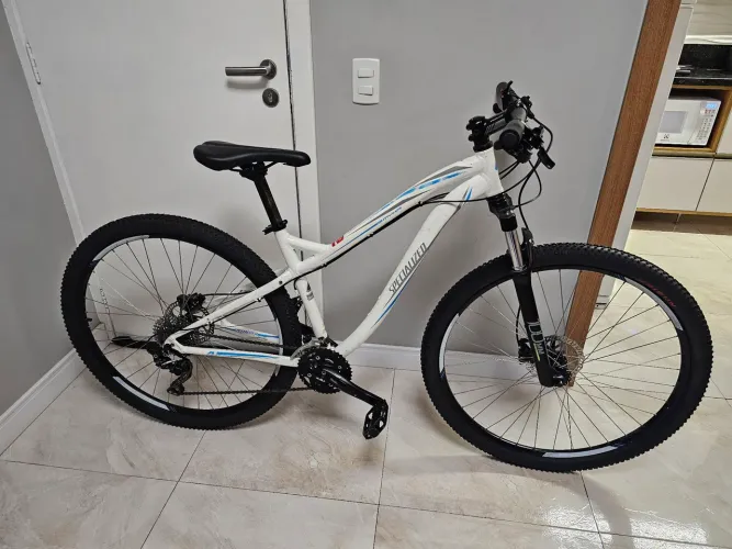 Bicicleta mtb specialized myka