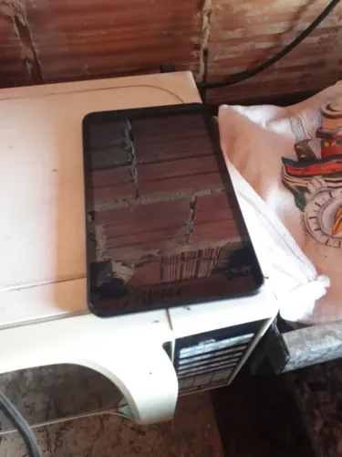 Vendo tablet marca mult ,pega chip e cartão de memória
