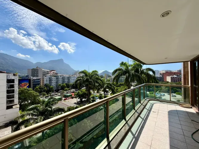 Apartamento Alto Padrão para Aluguel no Leblon  Vista Cristo Redentor | 82 m² | 2 Quartos 