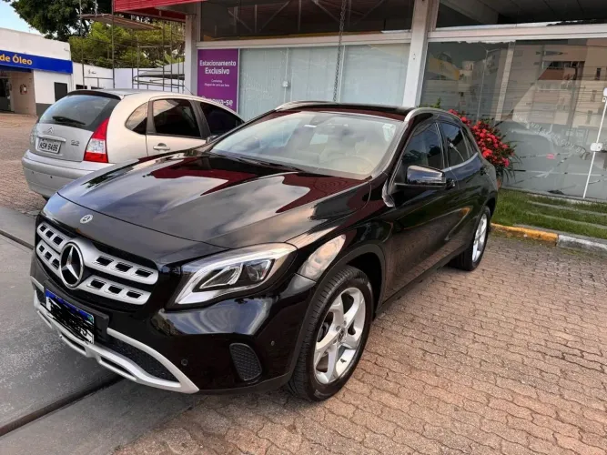 Mercedes-Benz GLA 200 Adv. 1.6/1.6 TB 16V Flex Aut. 2018