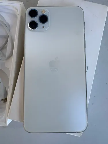 Vendo iPhone 11 Pro Max 65 gb em ótimo estado