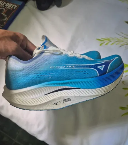MIZUNO WAVE REBELLION PRO 2