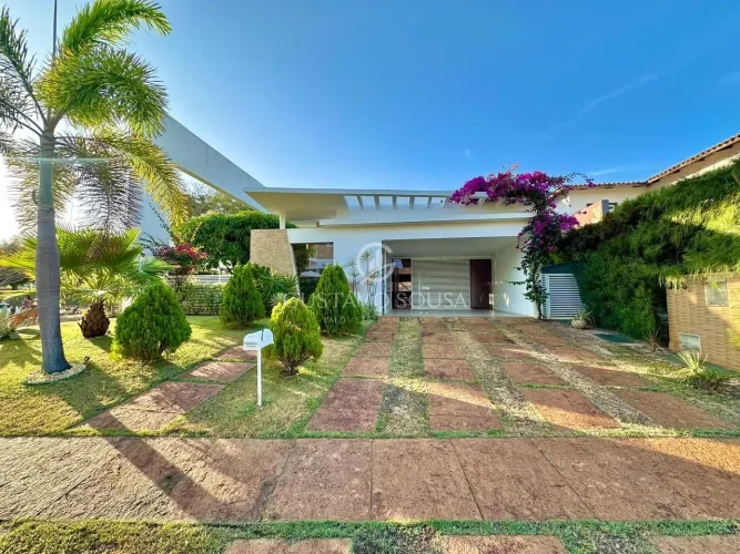Casa com 3 dormitórios para alugar, 380 m² por R$ 14.000/mês - Alphaville Fortaleza