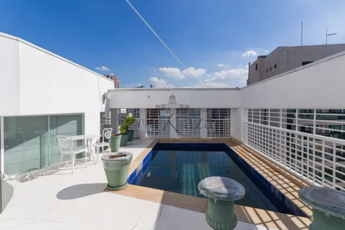 Cobertura Penthouse - Itaim Bibi - 2 Suítes - 220m².