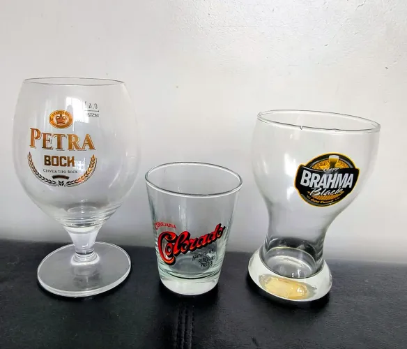 Lote com 15 copos / taças de cerveja