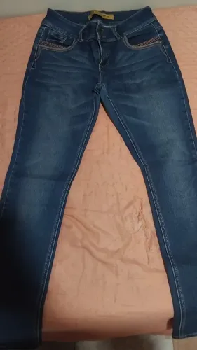 Roupas usadas em bom estado de conservação