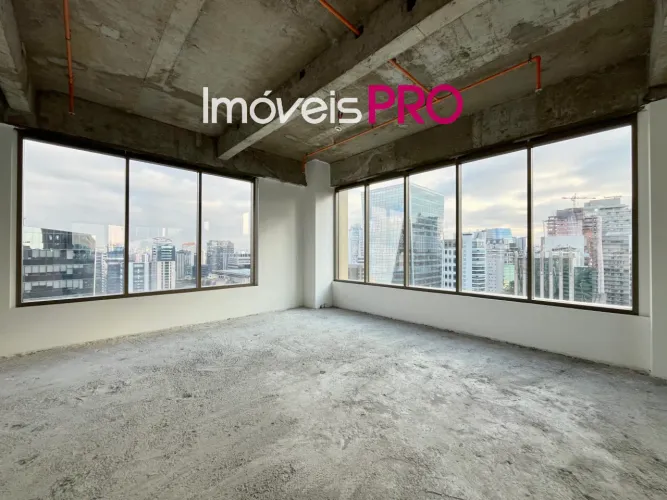 Laje corporativa com 325 m² na Faria Lima | Ao lado do Patio Victor Malzoni | Vista única