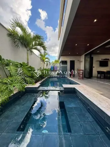Casa Imponente com 454m² | Porteira Fechada