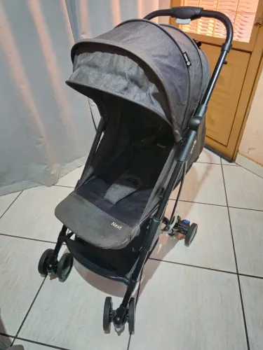 Carrinho de bebê safety 1st next 