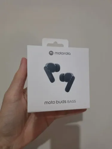 Fone de Ouvido Sem Fio Motorola Moto Buds Bass com Cancelamento de Ruído - Novo Lacrado