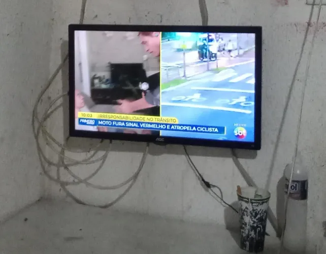 Tv de 22 polegadas com controle 