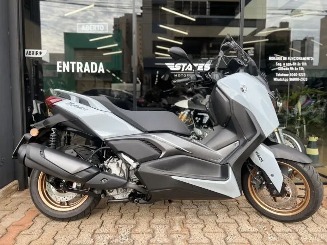 Yamaha Xmax 300 connected abs 2026