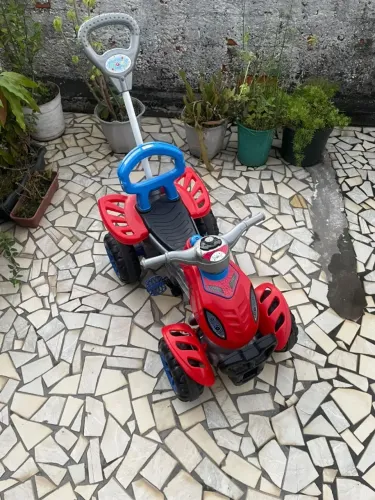 Quadriciclo infantil homem aranha